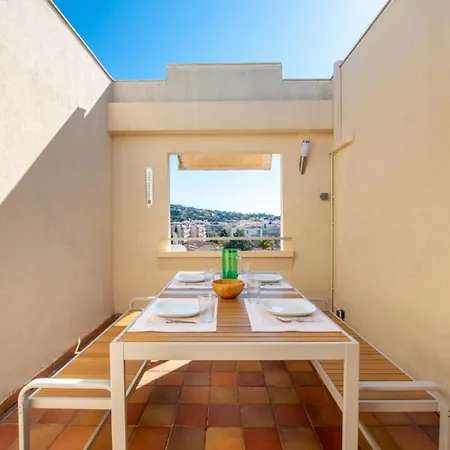 With Pool 10 Min From The Appartement *