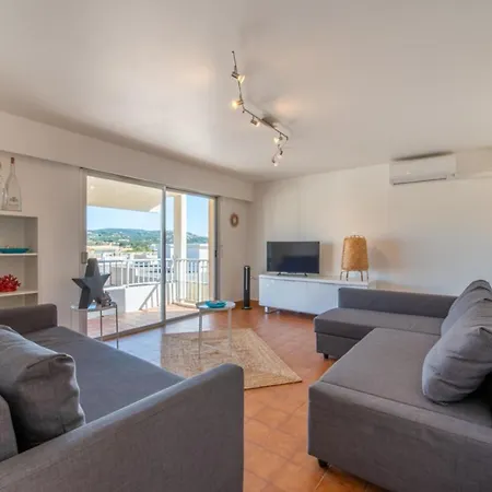 With Pool 10 Min From The * Sainte-Maxime