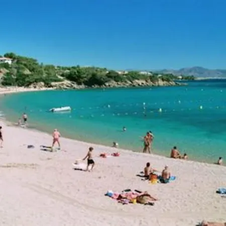 With Pool 10 Min From The * Sainte-Maxime