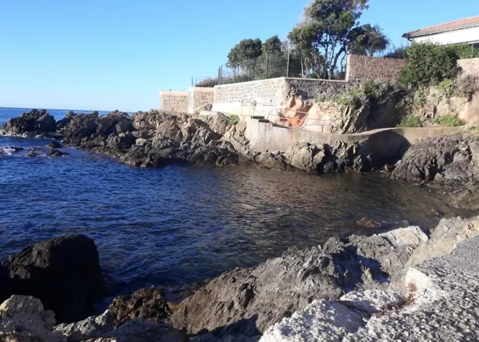 With Pool 10 Min From The