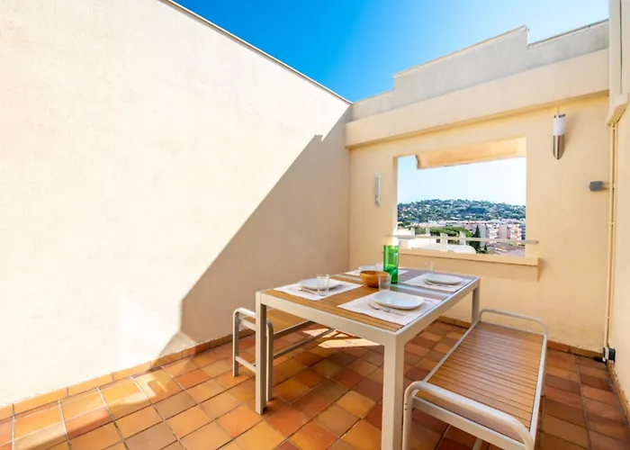 Apartament With Pool 10 Min From The
